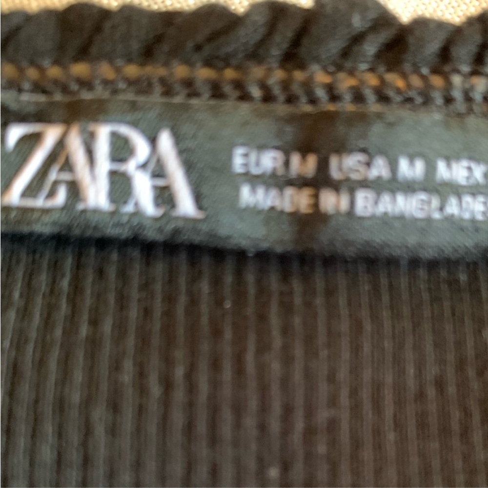 Zara Ruffled Seam Cropped Tank - Picture 4 of 6